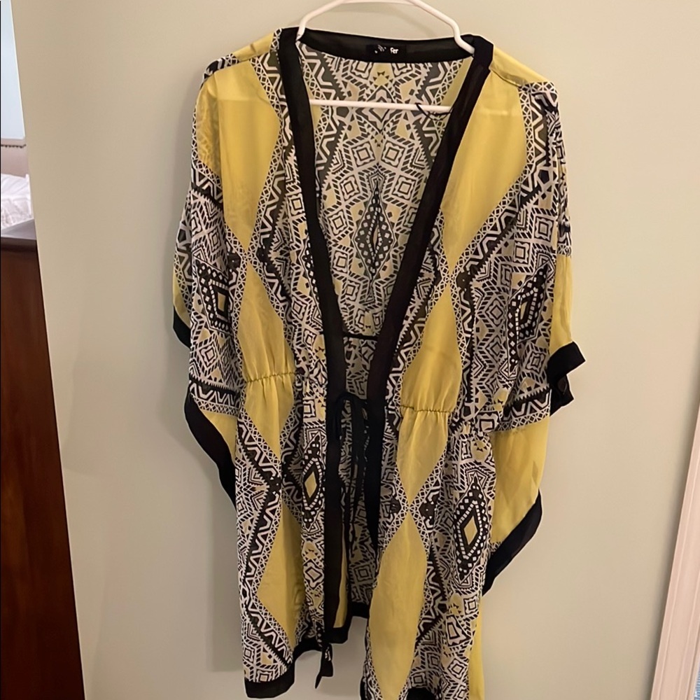 Jennifer Yellow Black white Geometric swim cover up size medium tie front kimono
